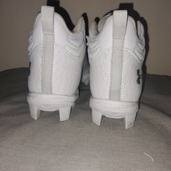 Used Under Armour Spotlight Franchise 3.0 RM Football Cleats size 3 - Picture 5 of 6